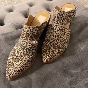 Beautiful Leopard shoes